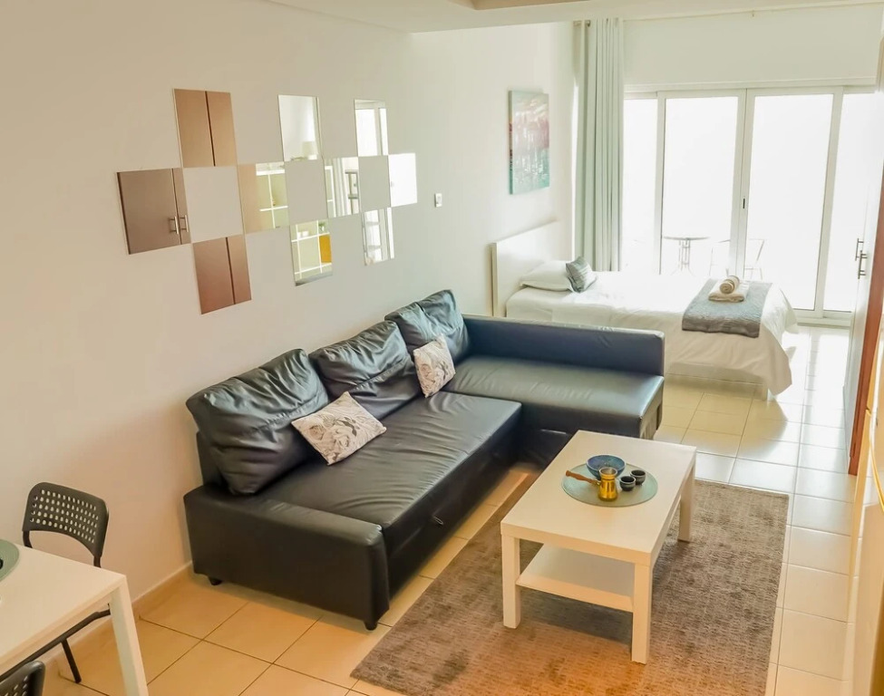 Дубай: Whitesage - Luxurious Studio in JLT With City Skyline View
