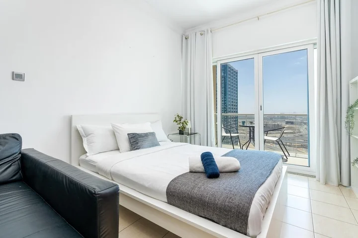 Дубай: Whitesage - Luxurious Studio in JLT With City Skyline View