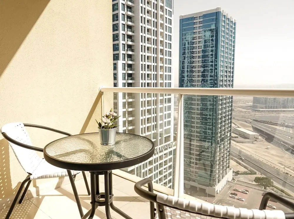 Дубай: Whitesage - Luxurious Studio in JLT With City Skyline View