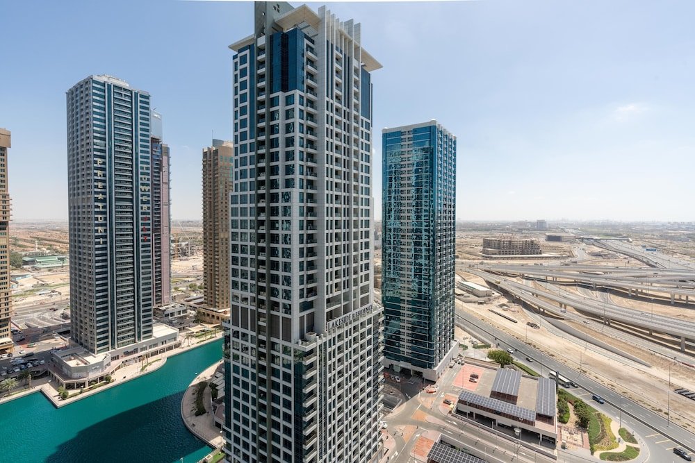 Дубай: Whitesage - Luxurious Studio in JLT With City Skyline View