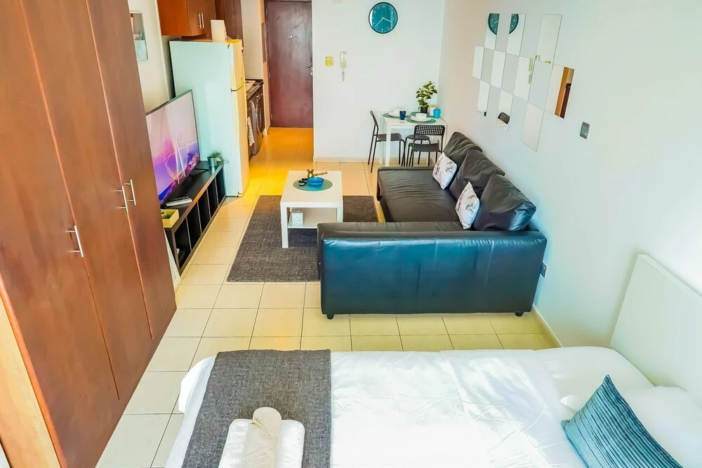 Дубай: Whitesage - Luxurious Studio in JLT With City Skyline View