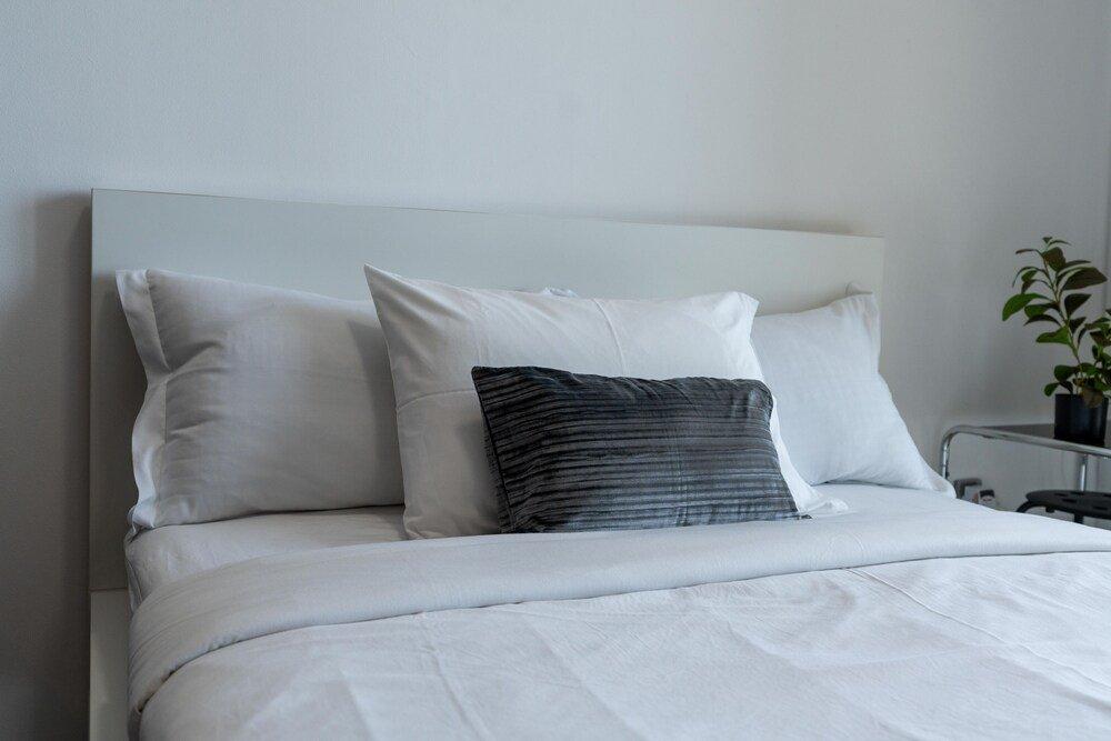 Дубай: Whitesage - Luxurious Studio in JLT With City Skyline View