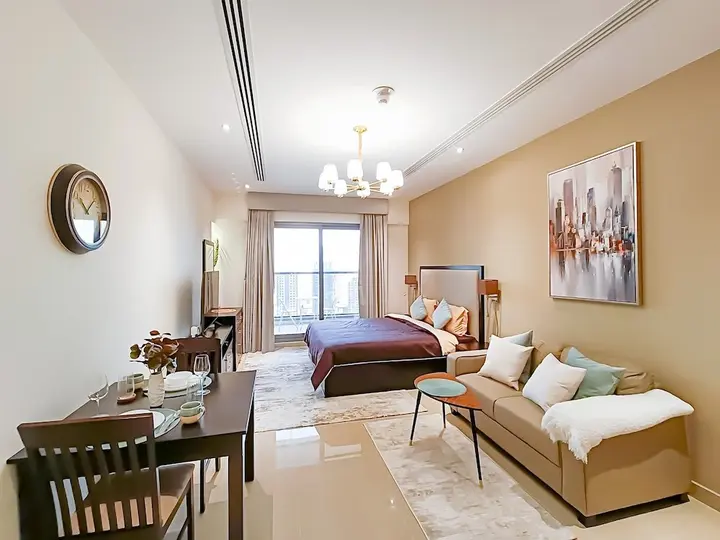 Дубай: Whitesage - Elegant Studio With Balcony Overlooking The Canal