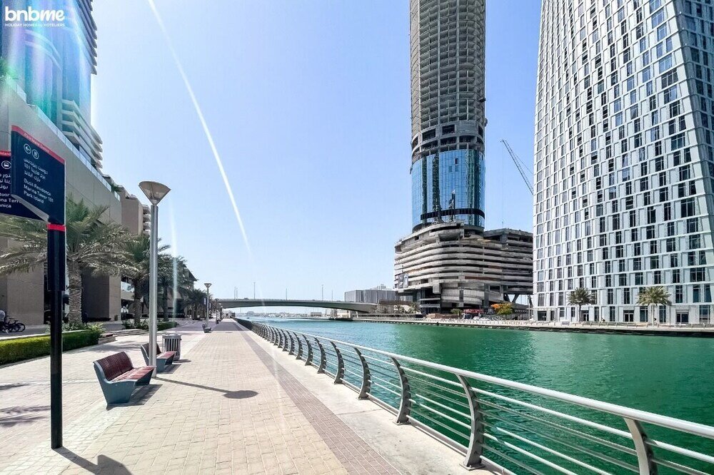 Дубай: Scintillating Marina View From 1BR Apt