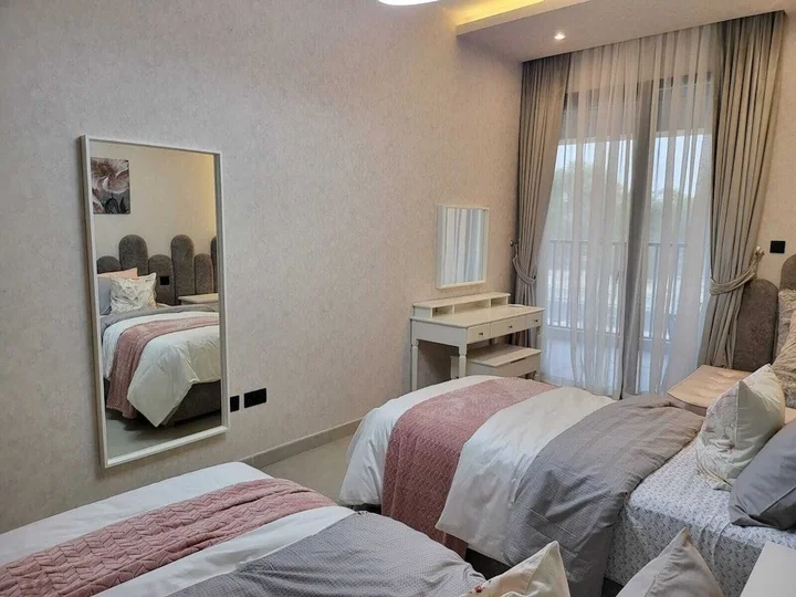 Дубай: Апартаменты Mirdif Hills Apartaments