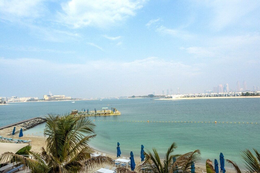 Дубай: Luxurious Apt In The Palms Sea View Bnbmehomes