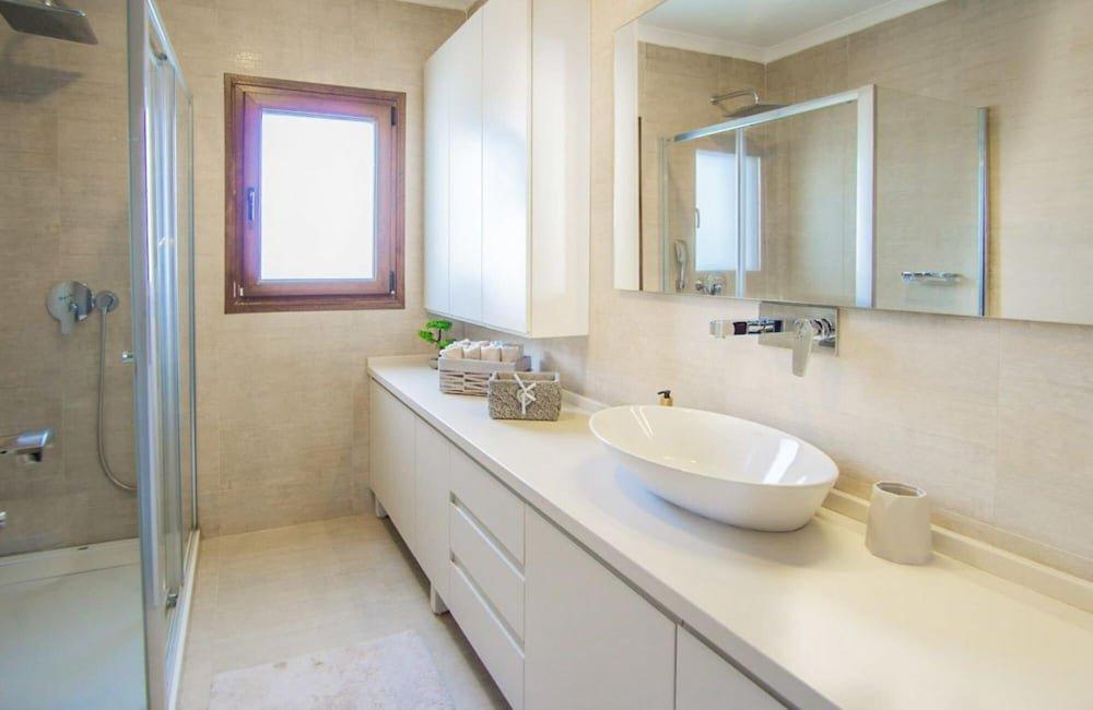 Бодрум: Marvelous Triplex Villa With Private Pool and Impressive View in Bodrum