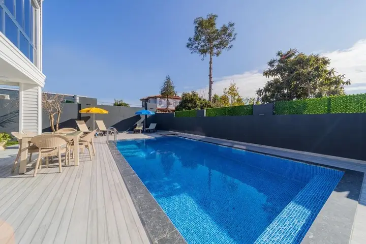 Villa With Pool and Backyard in Kepez — фото 2