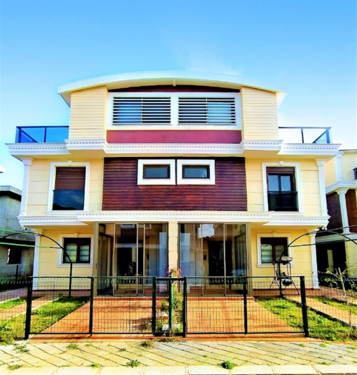 Аксу: Triplex Villa With Sauna Near Airport In Antalya