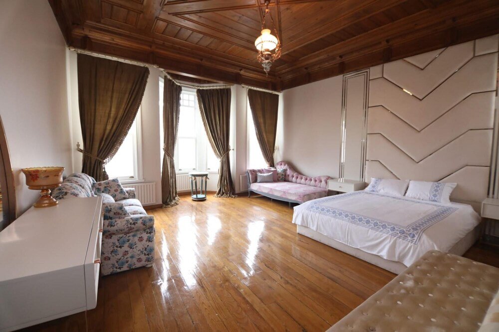 Стамбул: Luxury Pavilion With Bosphorus View in Beylerbeyi