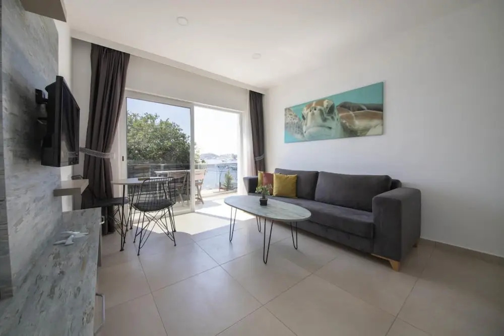 Бодрум: Seafront Flat With Breathtaking Sea View in Bodrum