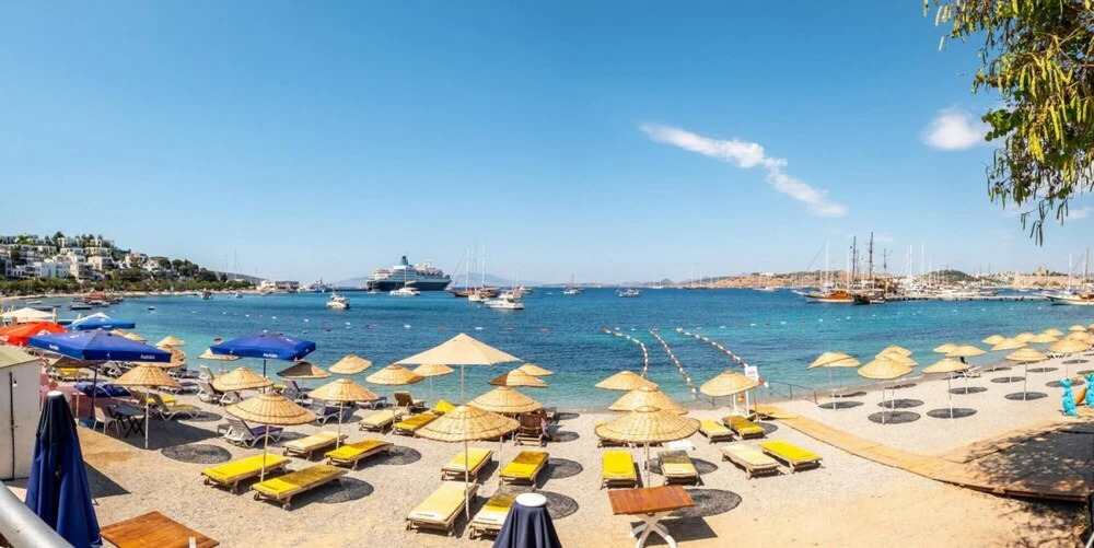 Бодрум: Seafront Flat With Breathtaking Sea View in Bodrum