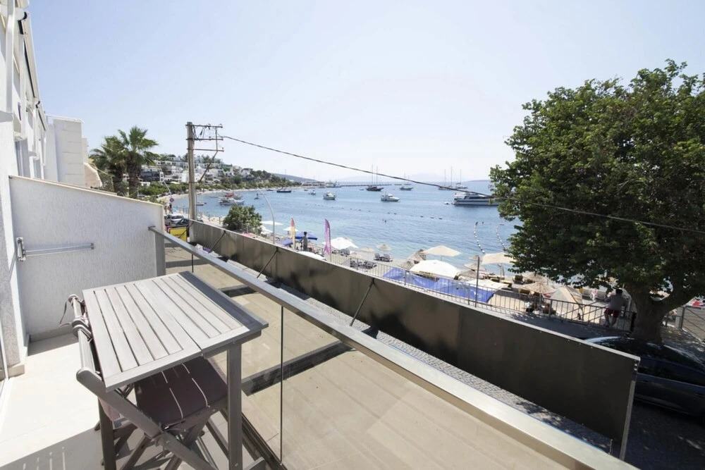 Бодрум: Seafront Flat With Breathtaking Sea View in Bodrum