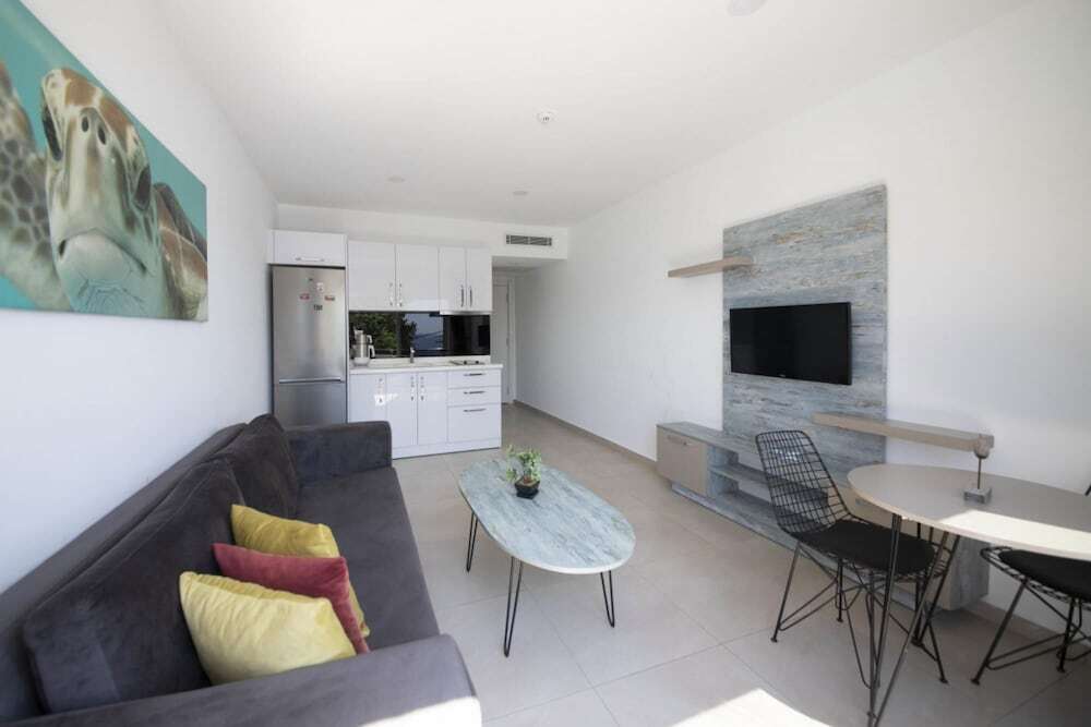 Бодрум: Seafront Flat With Breathtaking Sea View in Bodrum