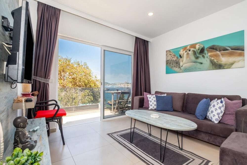 Бодрум: Seafront Flat With Breathtaking Sea View in Bodrum