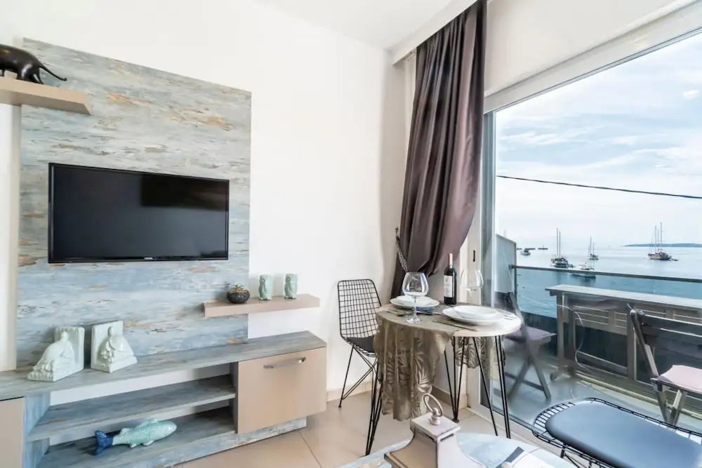 Бодрум: Seafront Flat With Breathtaking Sea View in Bodrum