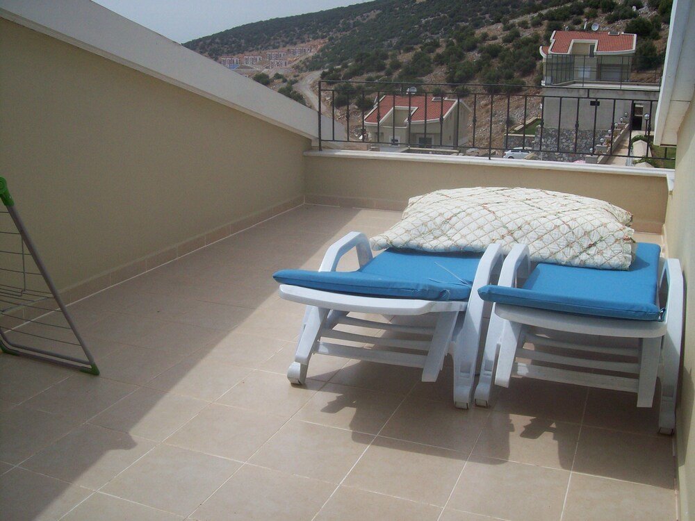 Капикири: Aegean Cost Luxury 4-Bed Duplex or affordable
