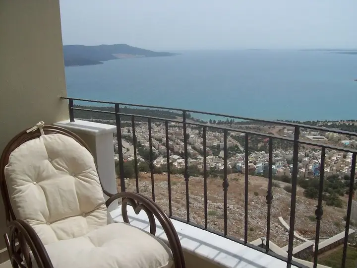 Aegean Cost Luxury 4-Bed Duplex or affordable — фото 4