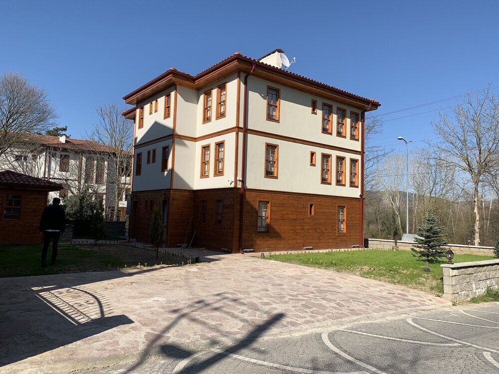 Бартын: Utku Konağı