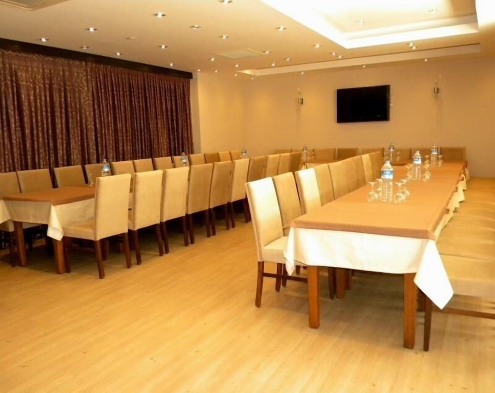 Измир: Vesta Fuar Hotel