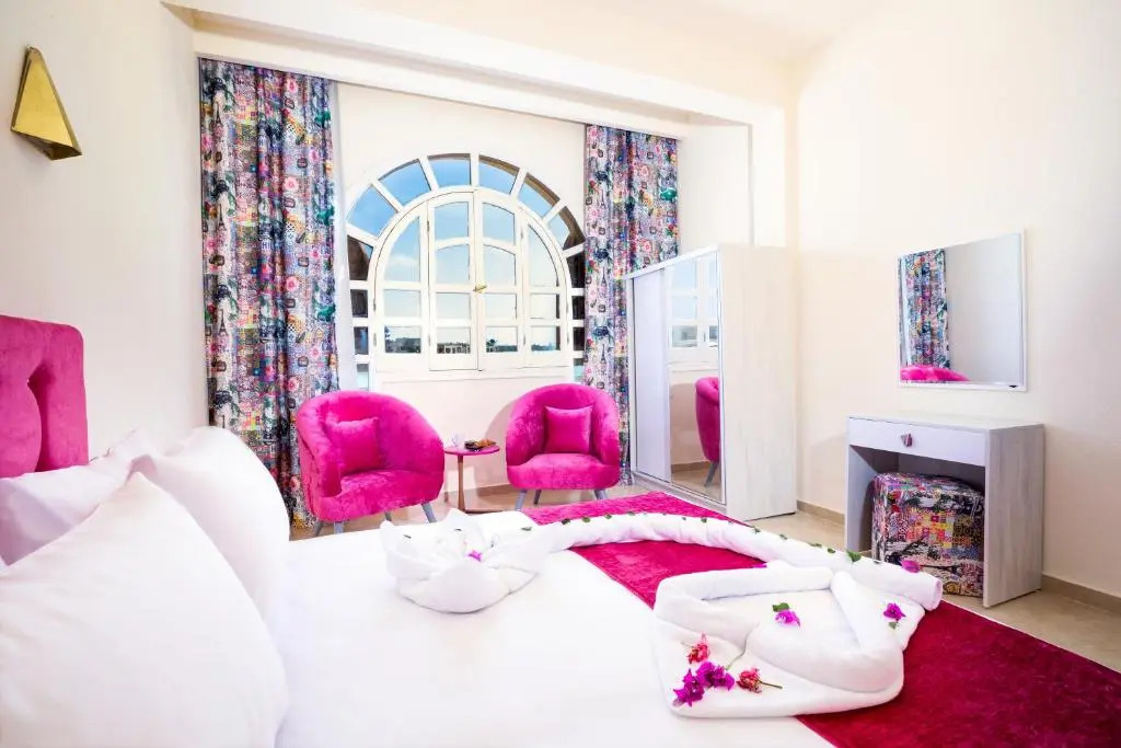 Эль-Аламейн: Golden Lake Hotel