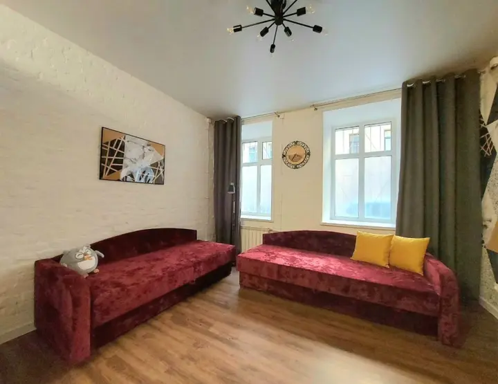 Санкт-Петербург: Апартаменты RoomyRoom Самоцвет