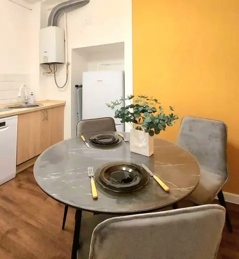 Санкт-Петербург: Апартаменты RoomyRoom Самоцвет