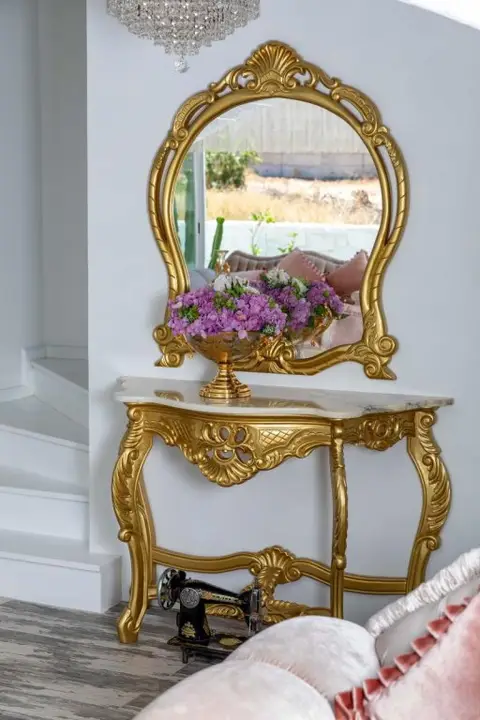 carousel image 0