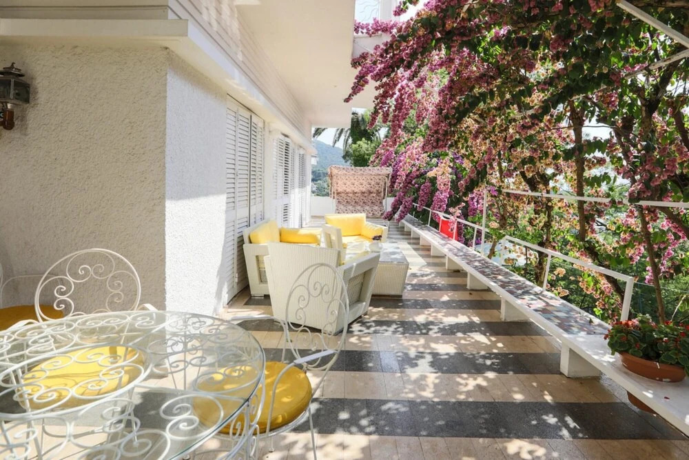 Бююкада: Luxury Mansion in the Heart of Prince Island