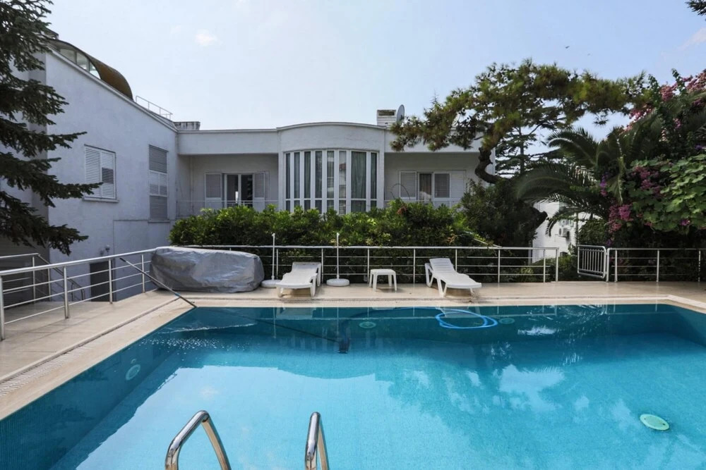 Бююкада: Luxury Mansion in the Heart of Prince Island