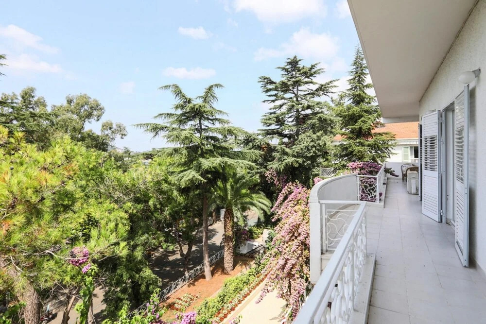 Бююкада: Luxury Mansion in the Heart of Prince Island