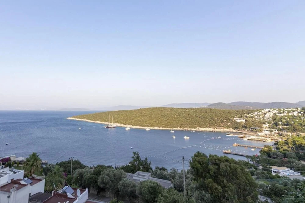 Бодрум: Lovely Triplex With Fantastic Sea View in Turkbuku
