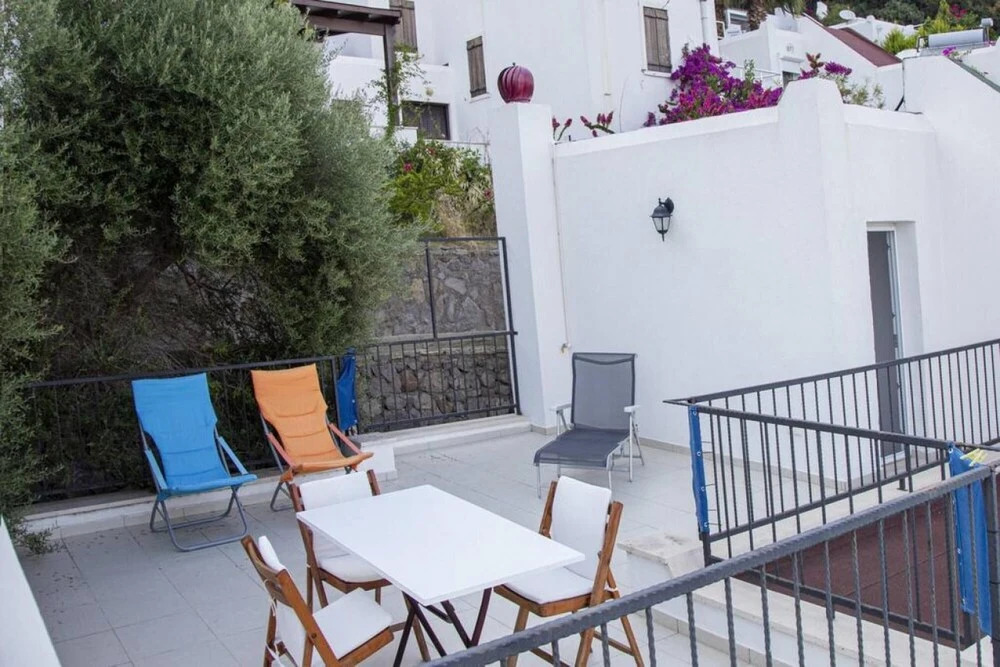 Бодрум: Lovely Triplex With Fantastic Sea View in Turkbuku