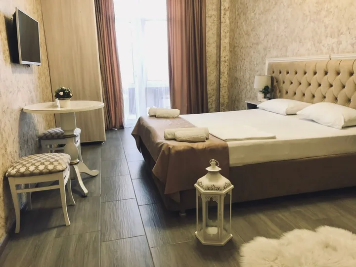 Саратов: Отель Deluxe