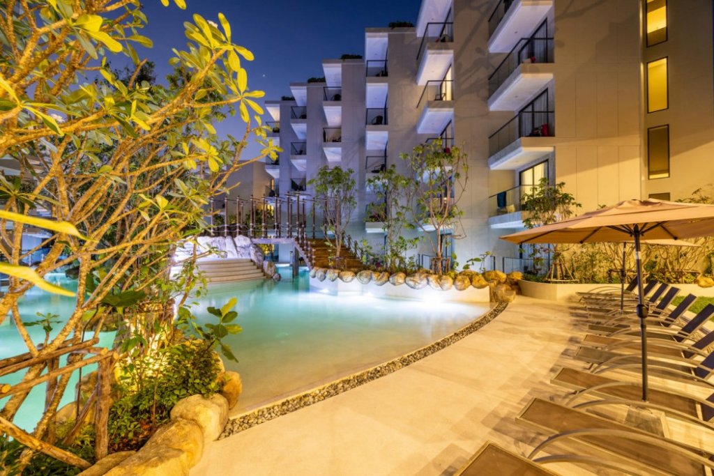 Муанг: Phuket Emerald Beach Resort