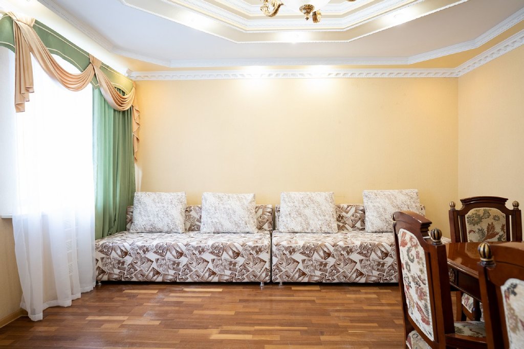 Калуга: Апартаменты Right Room трехкомнатные на улице Баррикад 8