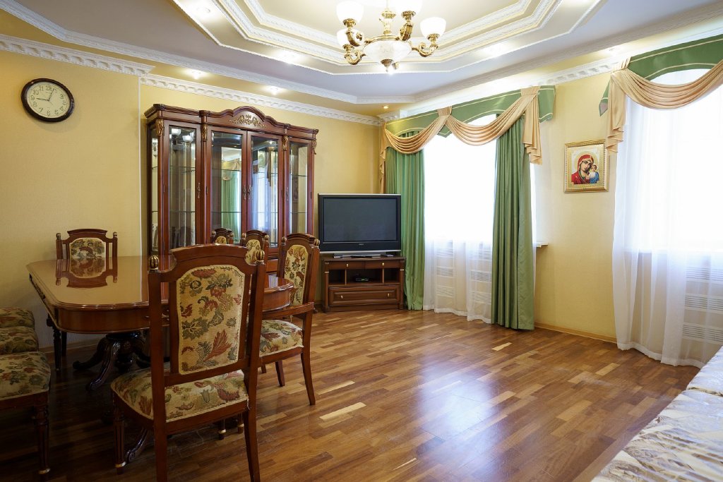 Калуга: Апартаменты Right Room трехкомнатные на улице Баррикад 8
