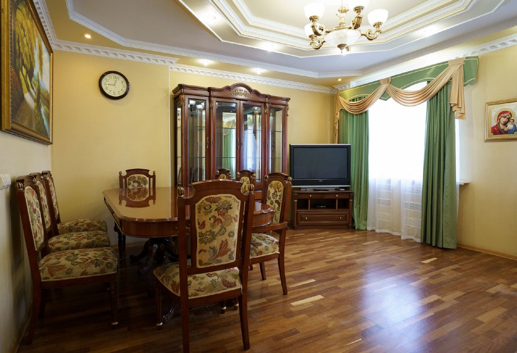 Калуга: Апартаменты Right Room трехкомнатные на улице Баррикад 8