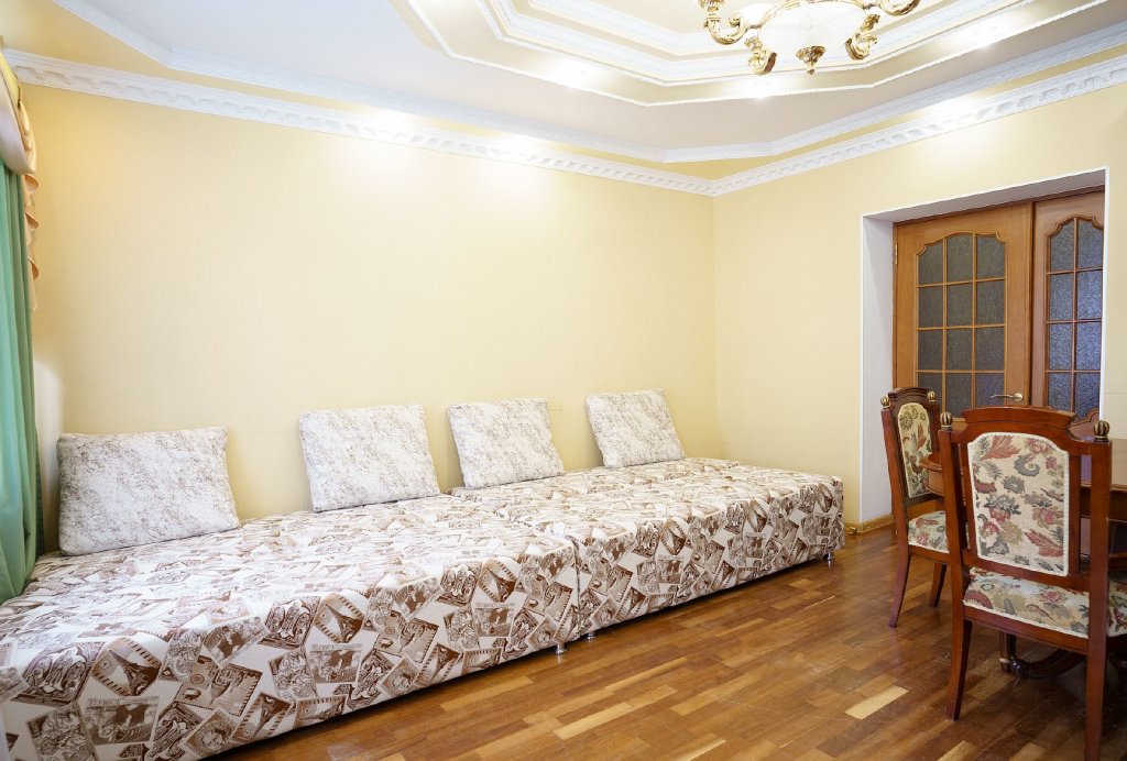 Калуга: Апартаменты Right Room трехкомнатные на улице Баррикад 8