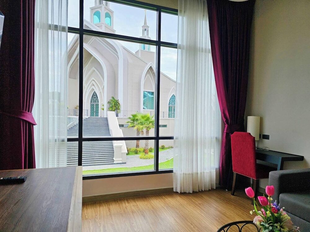 На Чом Тхиан: Grand Lord Hotel& Residence