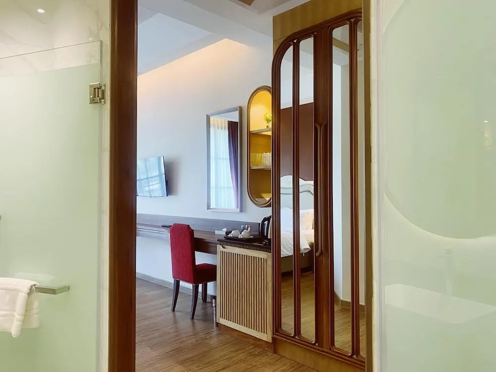 На Чом Тхиан: Grand Lord Hotel& Residence