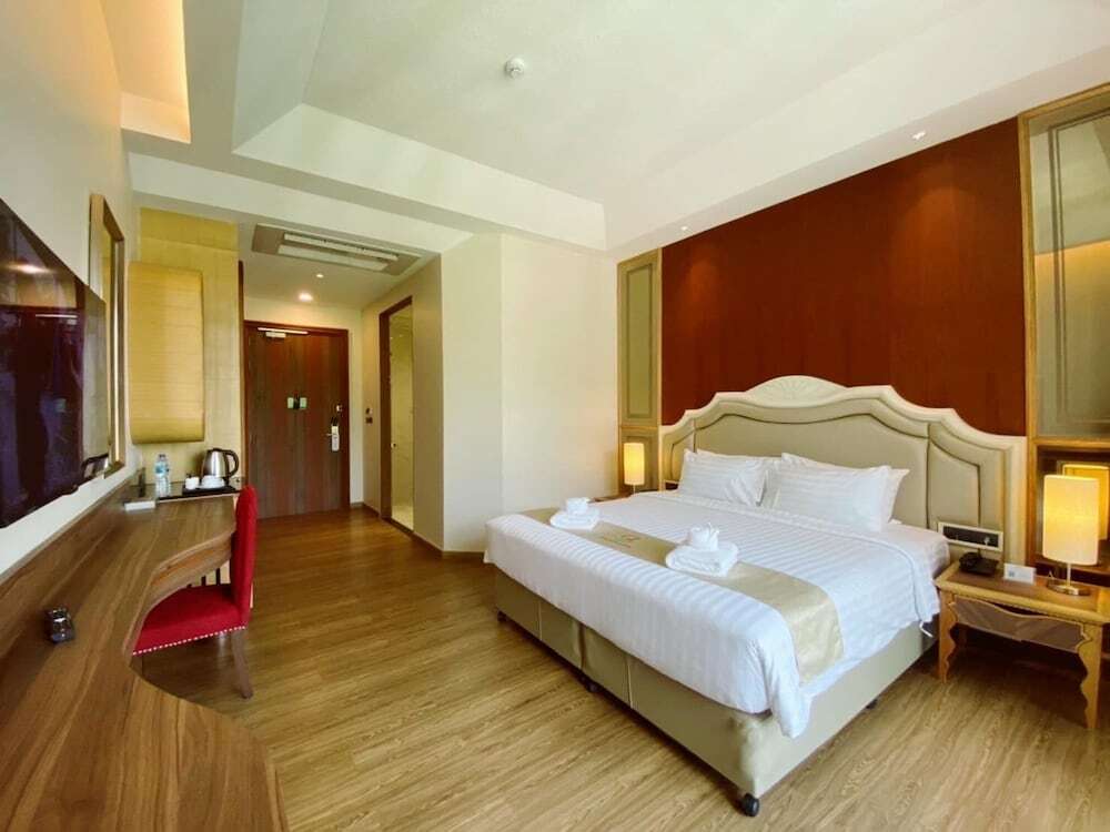 На Чом Тхиан: Grand Lord Hotel& Residence