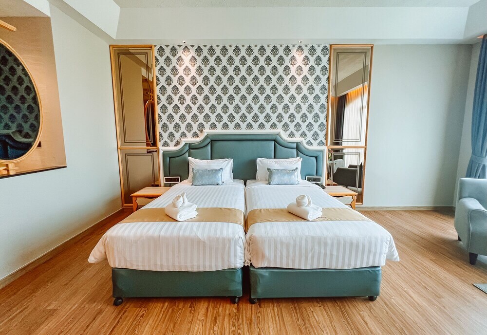 На Чом Тхиан: Grand Lord Hotel& Residence
