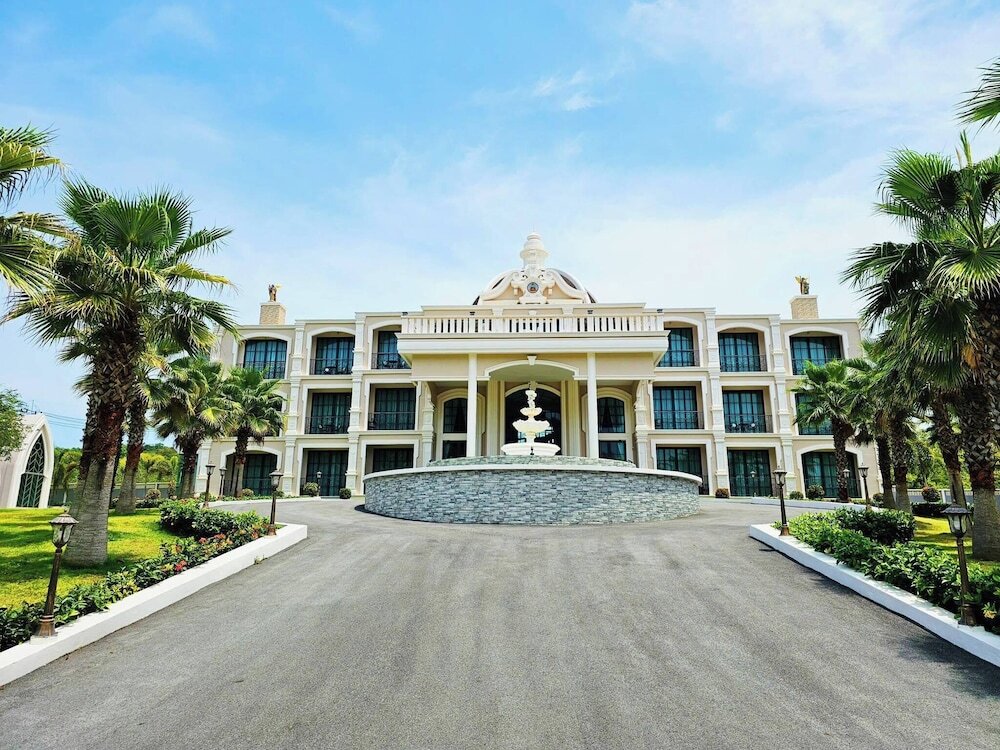 На Чом Тхиан: Grand Lord Hotel& Residence