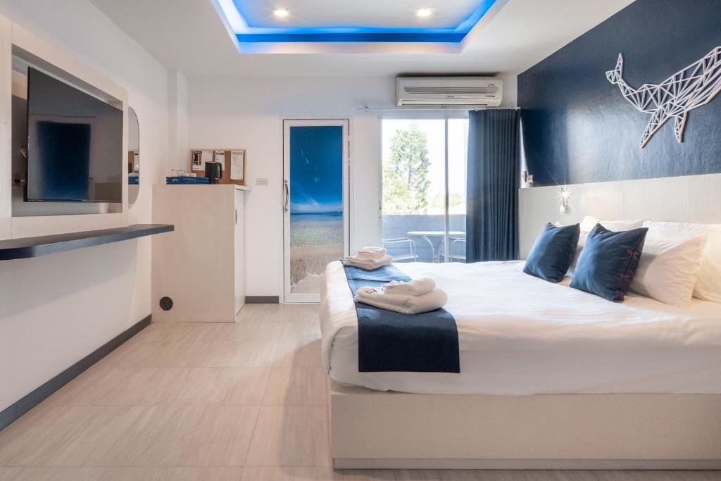 Паттайя: Adira Pattaya