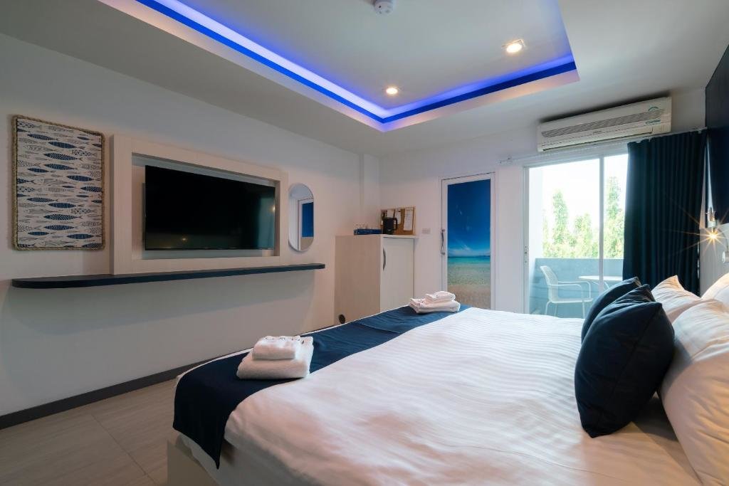Паттайя: Adira Pattaya