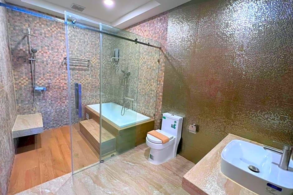 Паттайя: The Lodge Pattaya