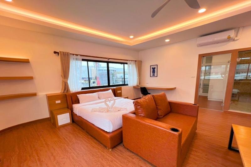 Паттайя: The Lodge Pattaya
