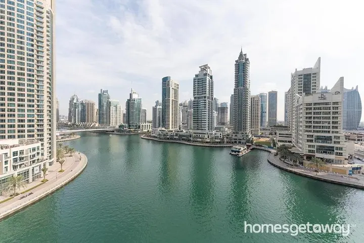 Дубай: HomesGetaway Dubai Marina LIV Residence 2BR Apartment with Marina view