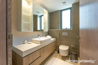 Дубай: HomesGetaway Dubai Marina LIV Residence 2BR Apartment with Marina view